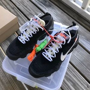 Off white Vapormaxes size 10 DEADSTOCK